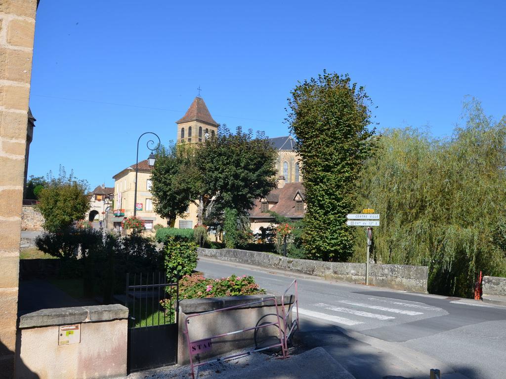 Hotel Le Lac Bleu Lacapelle-Marival Exterior foto